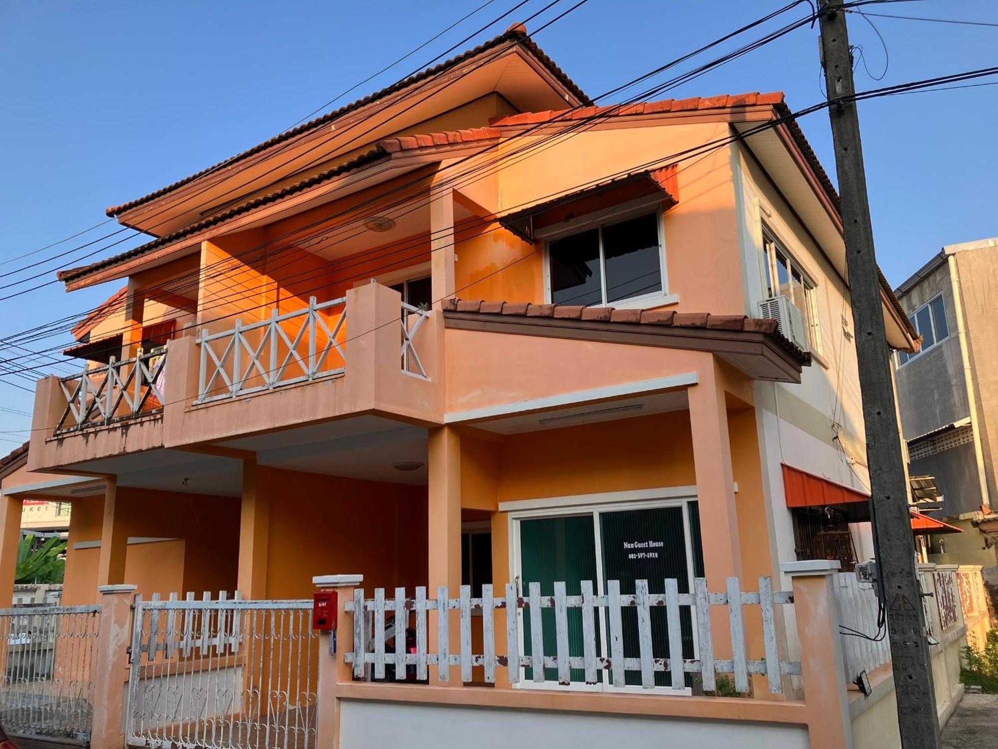 Nun Guest House Ban Bo Han Exterior photo